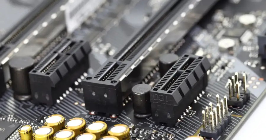 Tác động của PCIe Gen5 và DDR5 đến hiệu năng máy chủ