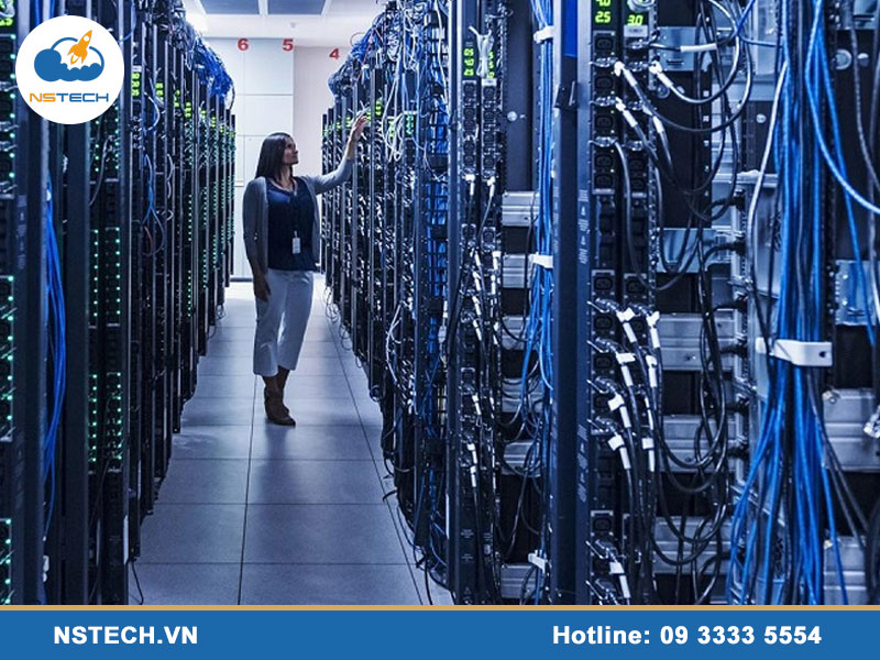 Ưu nhược điểm của Máy chủ Dell PowerEdge R660XS 8x2.5"